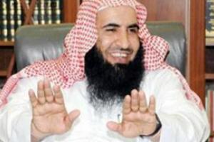 مفتی سرشناس سعودی در آغوش زن ایتالیایی+عکس