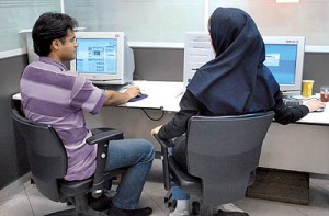 در برخورد با نامحرم‌های فامیل چه کنیم؟