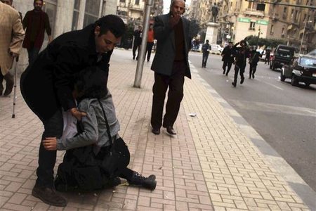 جان دادن در آغوش همسر+عکس