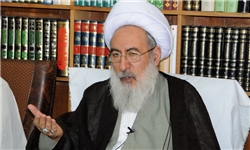 مسئولان به جای ارائه آمارهای کذایی مشکلات کشور را حل کنند / جنایات و توطئه‌های آمریکا فراموش نشدنی است