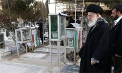 بزرگداشت شهدا و رزمندگان بزرگداشت رادمردی و ایمان صادقانه است بزرگداشت شهدا و رزمندگان بزرگداشت رادمردی و ایمان صادقانه است
