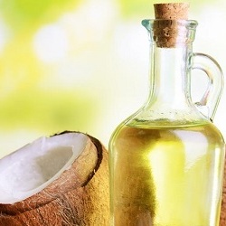 روغن نارگیل بهترین ضد آفتاب طبیعی است
