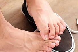 دلایل کرختی انگشتان پا و اهمیت آن