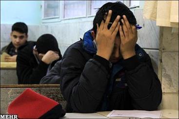 فروش تلگرامی سئوالات امتحانات نهایی/پلیس فتا ورود کند