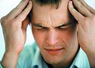 شکلات و آجیل؛ هیچکدام برای میگرن خوب نیست