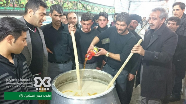 آئین سنتی حلیم پزی در شب عاشورا در هشترود +گزارش تصویری آئین سنتی حلیم پزی در شب عاشورا در هشترود +گزارش تصویری
