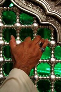 حرم امام حسین (ع) و حضرت عباس (ع) را از راه دور و به صورت نیابتی زیارت کنید