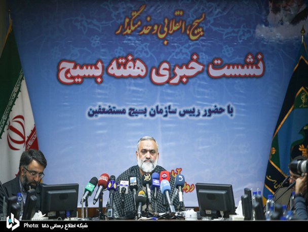 صدای شکستن نظام لیبرال دموکراسی شنیده می شود/ اشتیاق برای دفاع از حرم نشان دهنده انتقال فرهنگ دفاع مقدس در میان نسل های امروزی است