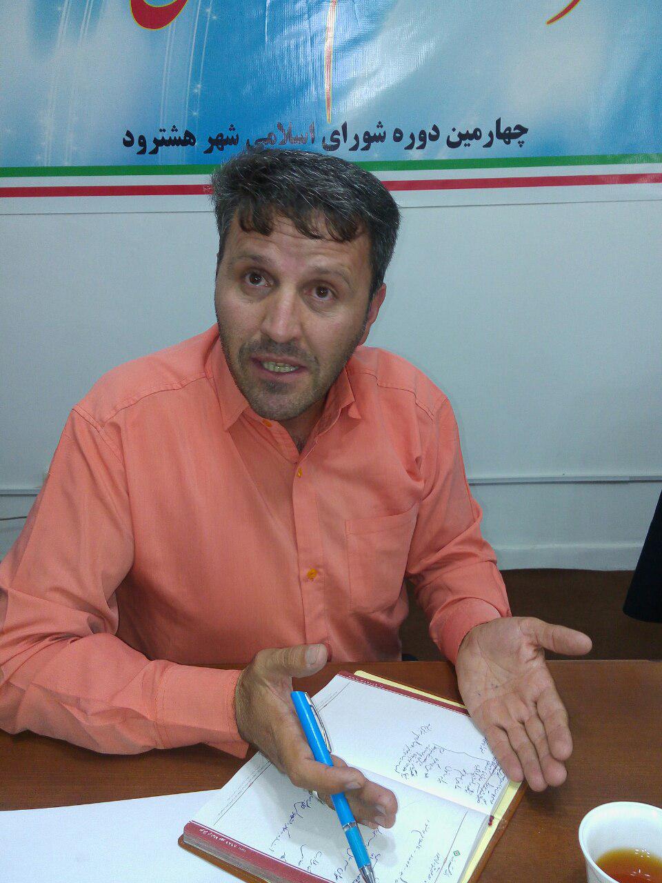 کارهای عمرانی شهرداری سرعت لاک پشتی اما اجرائی اصولی دارد/ ضعیف شورا در عدم اطلاع رسانی کارهای صورت گرفته بود/ ۴۵ درصد هشترودی ها پروانه احداث ساختمان نگرفته اند