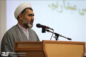 وحدت حوزه و دانشگاه گفتمان انقلابی‌گری را محقق می‌کند/ شهدای مدافع حرم نمونه‌های بارز انقلابی‌گری هستند
