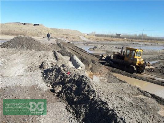 اتمام بازسازی پل روستای سیف الدین رود هشترود با جاگذاری ۱۶ عدد باکس