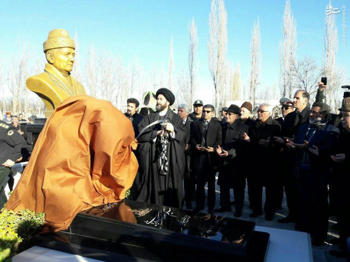 عکس/ رونمایی از مقبره استاد مؤذن‌زاده اردبیلی