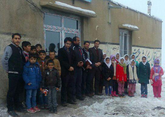 کمک ۴۰ میلیون ریالی خیرین هشترودی برای مدرسه روستای قرخ صغر نظرکهریزی +عکس