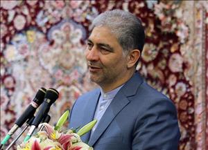 با رفع تحریم‌ها فرش تبریز به عرصه‌ی رقابت جهانی بازگشت/ لزوم ایجاد نمایشگاه دائمی فرش در تبریز/ گمرک مانع واردات ابریشم تقلبی شود