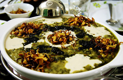 طرز تهیه آش رشته خوشمزه و نکات مهم در پخت آش رشته