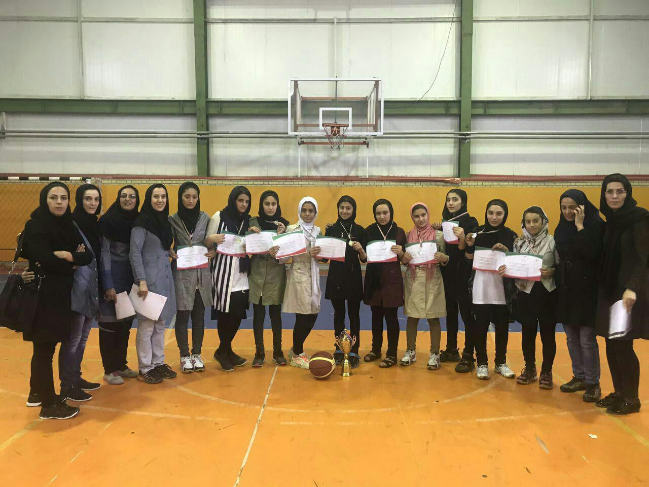 نایب قهرمانی تیم بسکتبال مقطع متوسطه دختران هشترود در مسابقات استانی +عکس