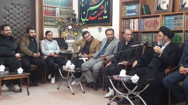 حضور مدیر مسئول پیک هشترود در دیدار جمعی از فعالان رسانه ای استان با نماینده ولی فقیه در استان
