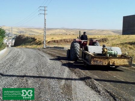 تلاش برای بهسازی آسفالت خیابان دانشگاه و پرستار در سریع ترین زمان