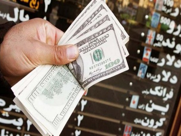 بی تعادلی و نوسانات چه بلایی بر سر بازار کشور آورد؟/ سودی که دولت از نوسانات بازار ارز کرد بی تعادلی و نوسانات چه بلایی بر سر بازار کشور آورد؟/ سودی که دولت از نوسانات بازار ارز کرد