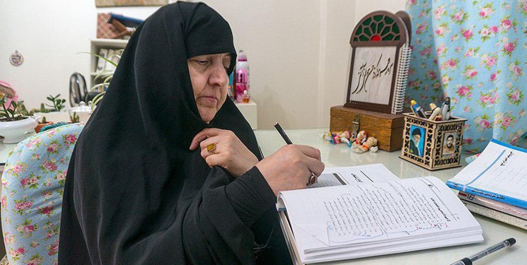 ۶۱ سالگی شیرین با شکست سرطان و رسیدن به دانشگاه