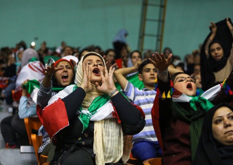 کاسبان تعلیق یا مدافعان حقوق زنان