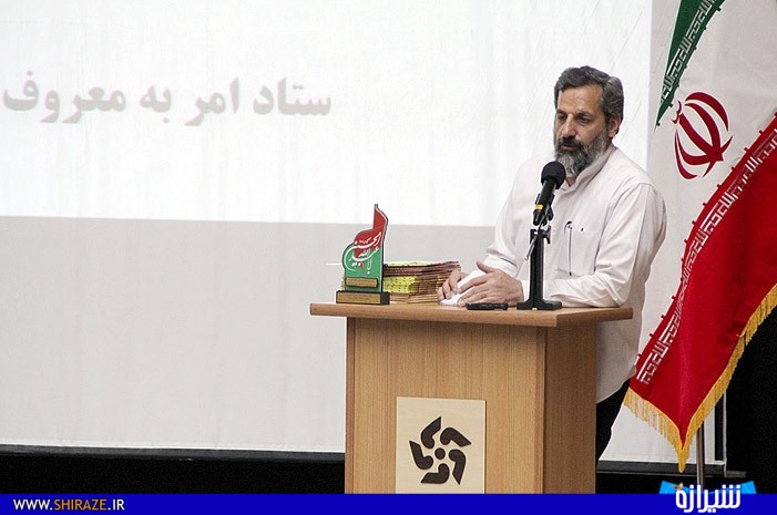 تیپ هنری و بدحجابی کارکنان دولت به بهانه تکریم ارباب رجوع/ واجبی به نام نهی از منکر و مسئله ترس از اخراج!