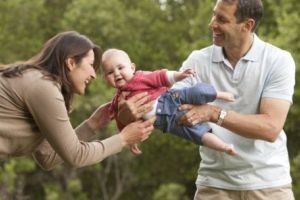 خلاصه ۷۰ سال مطالعه بر روی ۷۰ هزار نفر: با این ۷ کار ساده والدین خوبی خواهید شد خلاصه ۷۰ سال مطالعه بر روی ۷۰ هزار نفر: با این ۷ کار ساده والدین خوبی خواهید شد