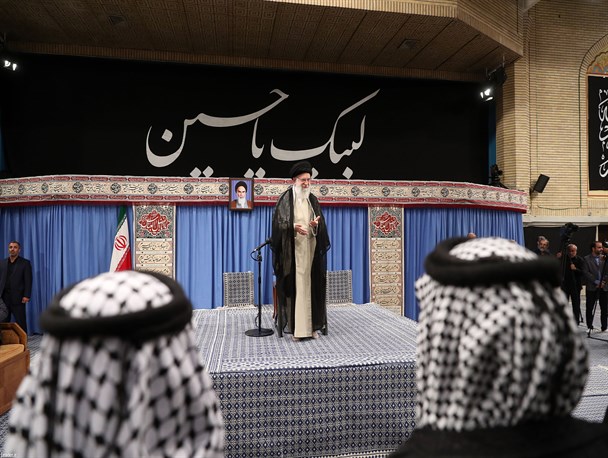 از صمیم قلب خودم و ملت ایران از شما موکب‌داران تشکر میکنم/ این عشق به حسین‌بن‌علی یک امر استثنائی است