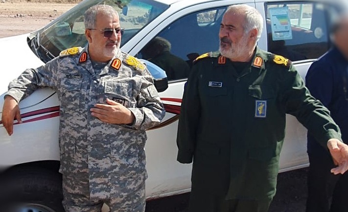 آمادگی یگان های لشکر عاشورا در مرزها بسیار خوب است آمادگی یگان های لشکر عاشورا در مرزها بسیار خوب است